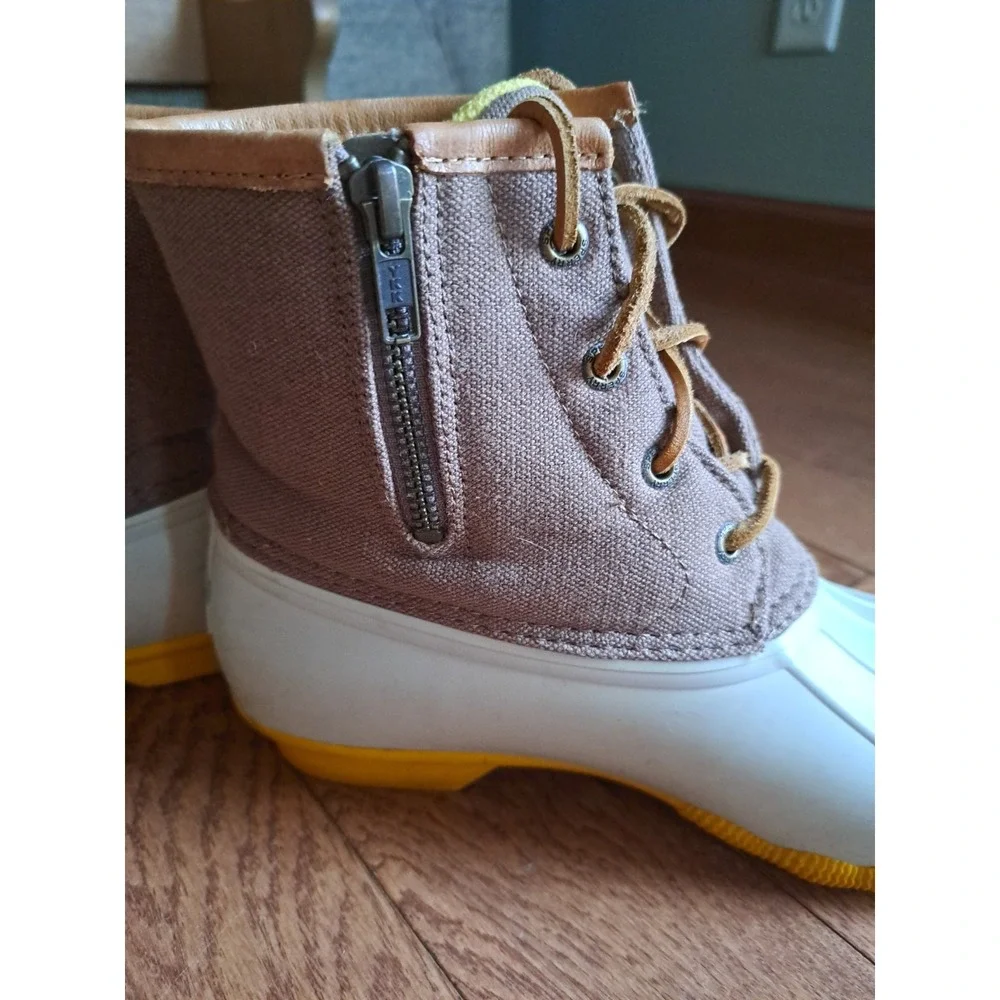 Sperry Women's Saltwater Pop-outside Boots Waterproof Rubber Shell Lace-up 8.0 M
